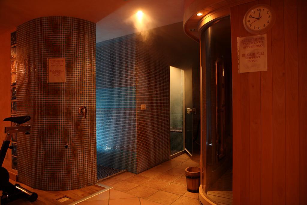 Hotel Residence Valverde غريسّوني لا ترينيتي المظهر الخارجي الصورة